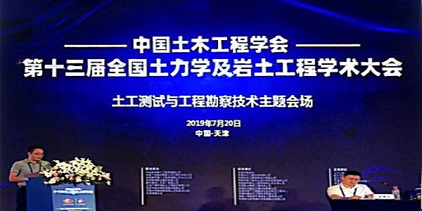 赵志峰.jpg 赵志峰.jpg